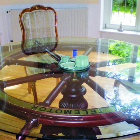 Grosses Gutshaus Mit Pool * Lelkendorf
