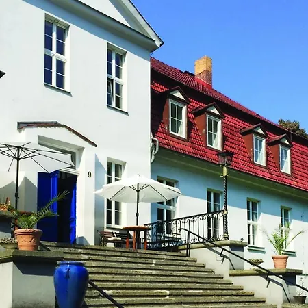 Grosses Gutshaus Mit Pool Lelkendorf