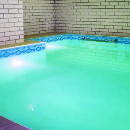 Holiday home Grosses Gutshaus Mit Pool Lelkendorf
